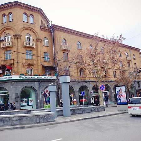 Abovyan 36 Apt & Tour Erevan Exterior foto