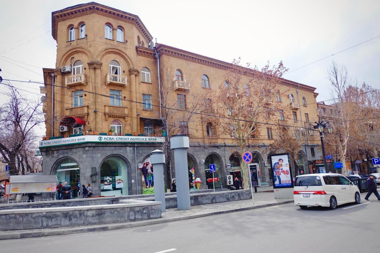 Abovyan 36 Apt & Tour Erevan Exterior foto